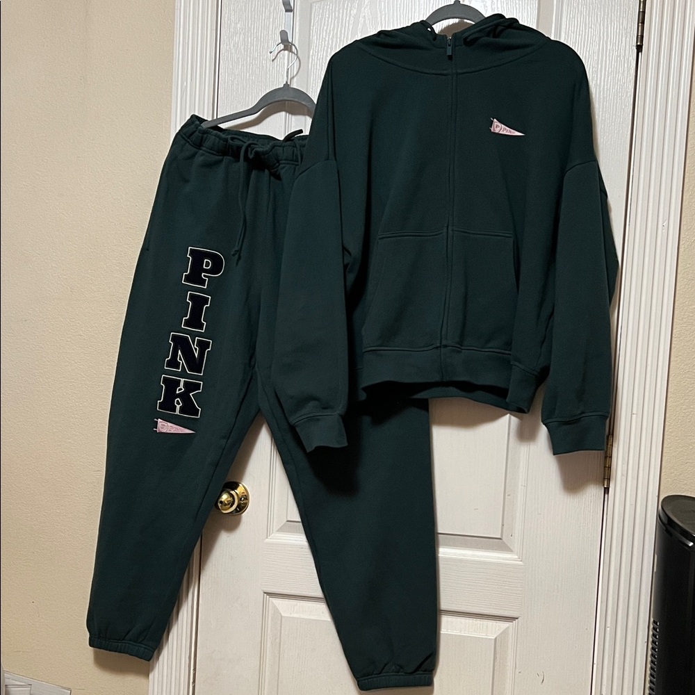 PINK vs Dark Green Collegiate sweatsuit